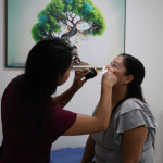 Control postoperatorio a los 15 días de una rinoplastia ultrasónica realizada por la Dra. Katherine Hernández